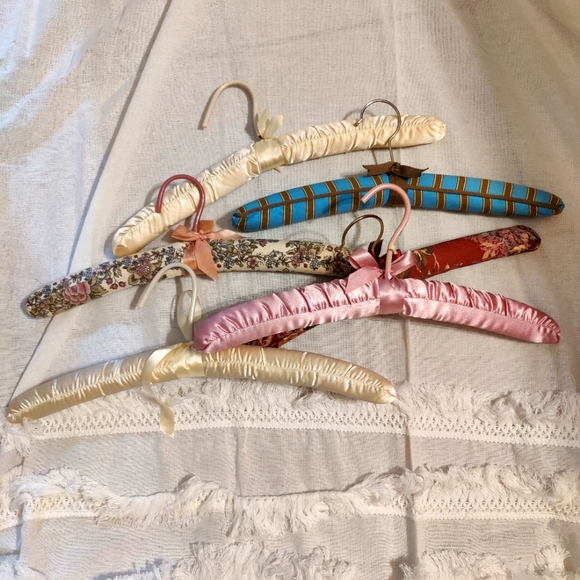 MCM vintage/modern padded clothing hangers storage luxury closet organizer chic - Picture 3 of 7